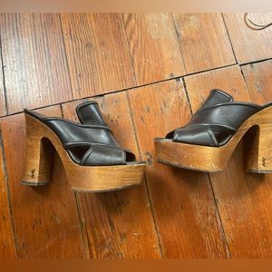 SAINT LAURENT JOAN PLATFORM SLIP ONS: SZ 39